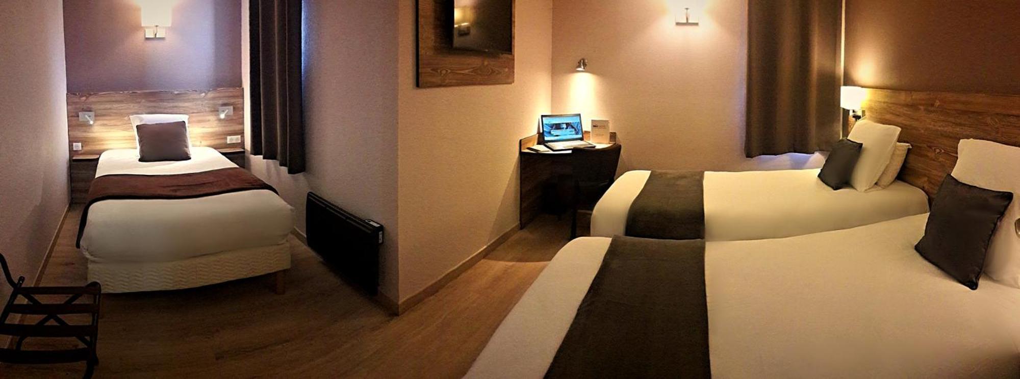 Brit Hotel Confort Pau Lons Kültér fotó