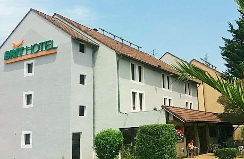 Brit Hotel Confort Pau Lons Kültér fotó