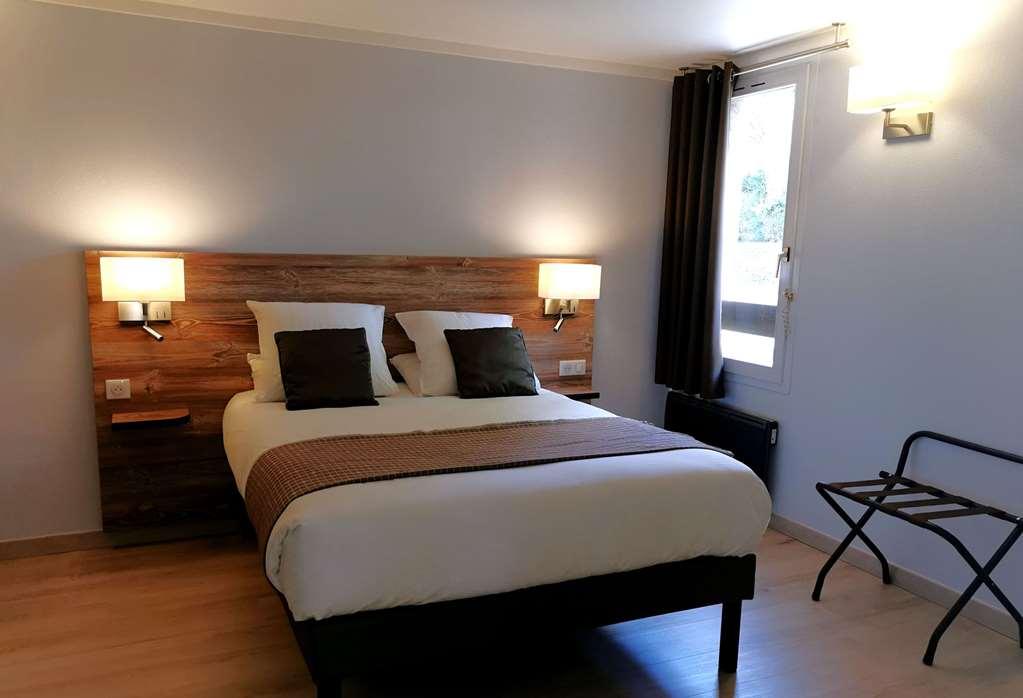 Brit Hotel Confort Pau Lons Szoba fotó