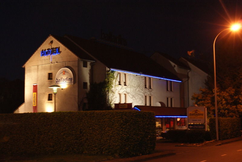 Brit Hotel Confort Pau Lons Kültér fotó