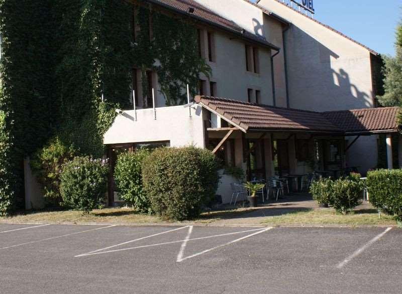 Brit Hotel Confort Pau Lons Kültér fotó